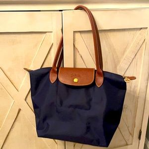 AMAZING CONDITION Navy Longchamp (small)